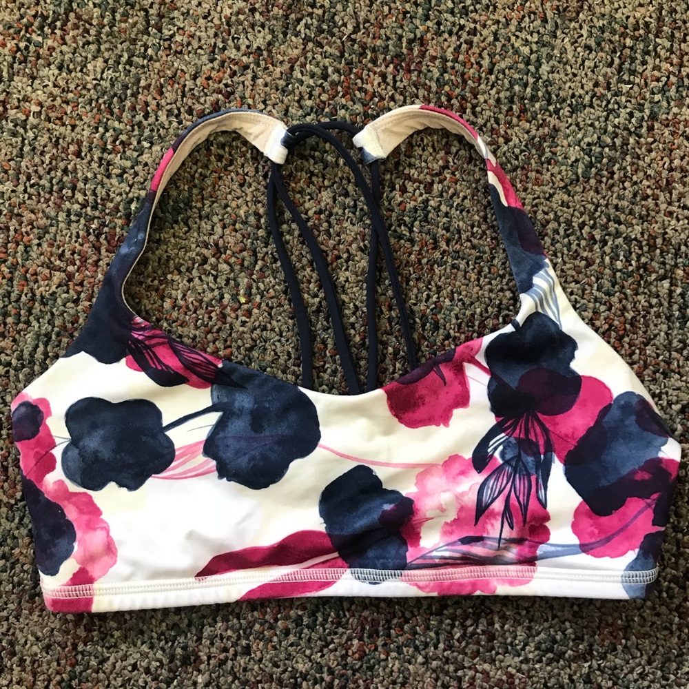 Lululemon Free to Be